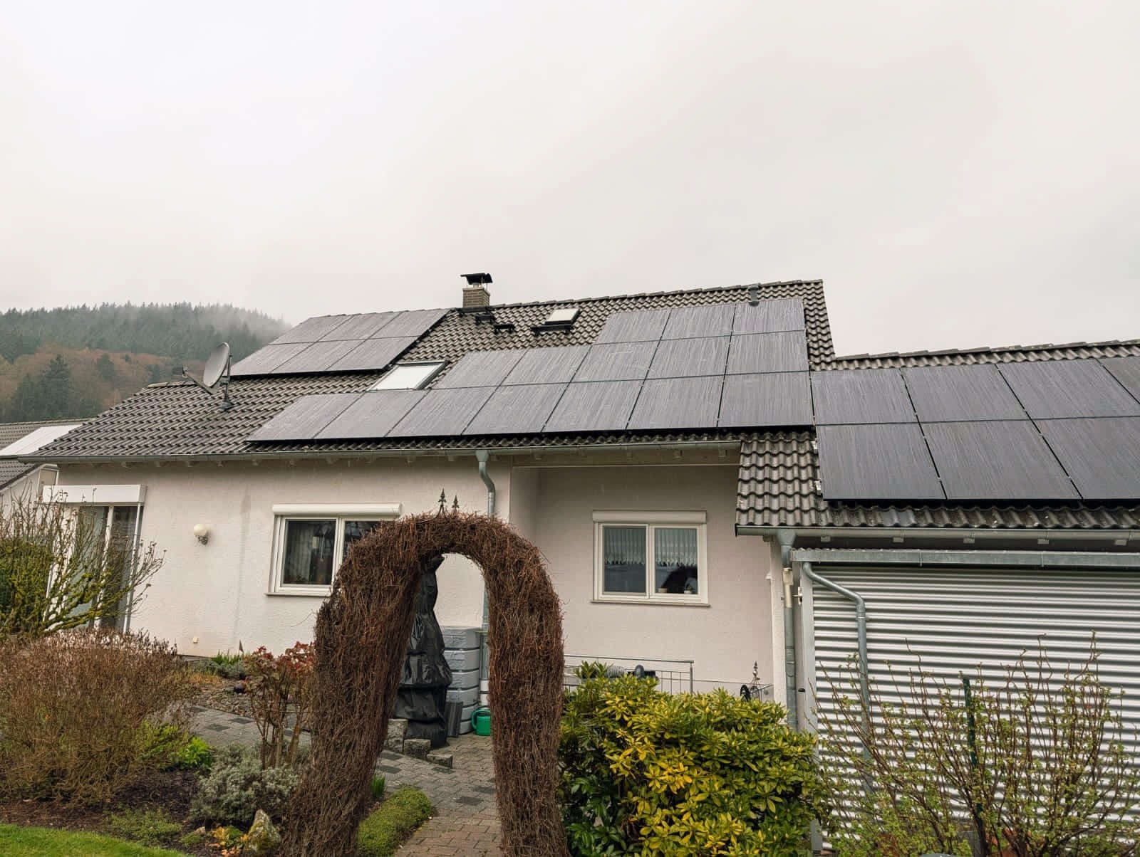 Photovoltaikanlage an einem Wohnhaus in Gernsbach